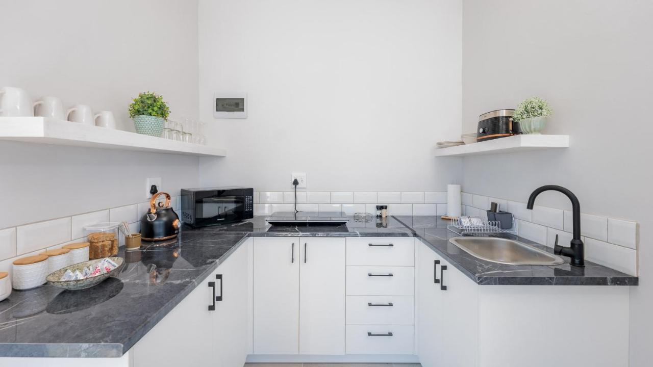 34.4 Degrees South Studio Apartment Agulhas Buitenkant foto